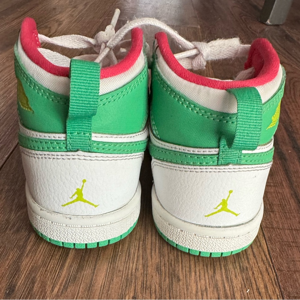 Nike Air Jordan 1 Retro High
Toddler Size 7c 705324 -134 - Picture 3 of 6